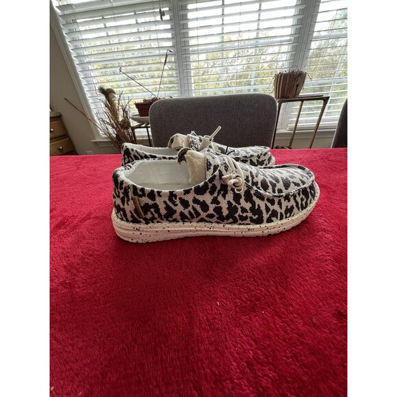 Hey Dude Wendy Cheetah Grey Slip On Shoes 40052-1GL Women's 6 - Picture 3 of 9